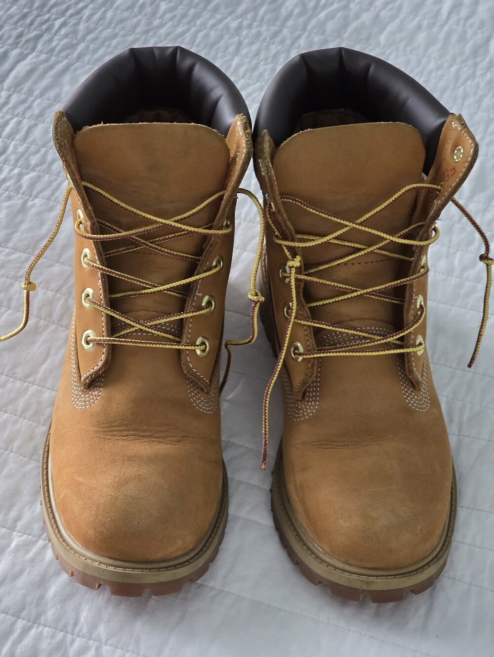 Timberland 6" Classic Wheat Work Boots Tan Junior Size 7 Waterproof